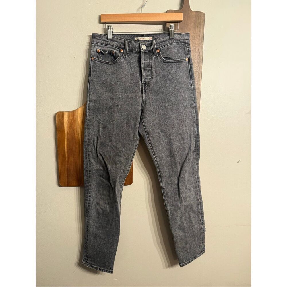 Levi’s Gray Denim‎ Button Fly Straight Leg Wedgie Jeans Charcoal Wash Size 26